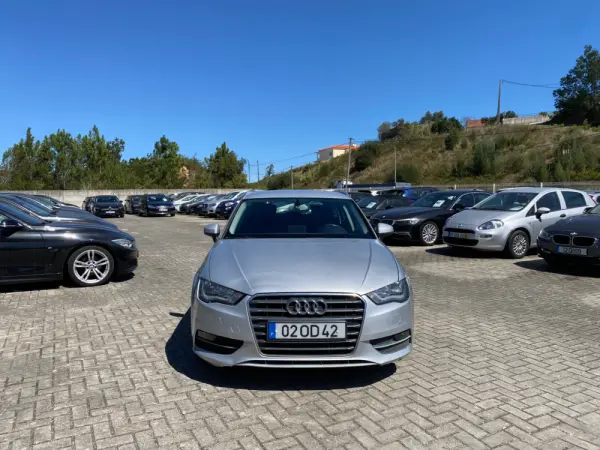 Audi A3 Sportback 1.6 TDI B.Line Attraction 2