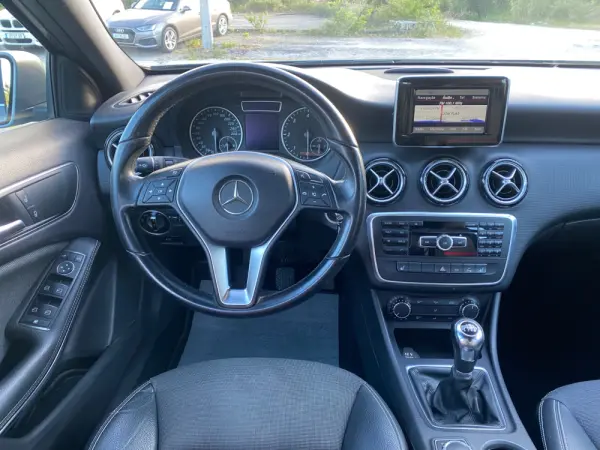 Mercedes-Benz A 180 d Fleet Pack Urban 10