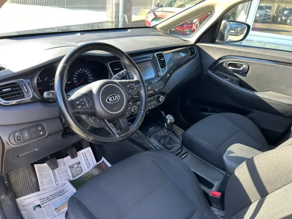 Kia Carens 1.7 CRDi ISG EX 9