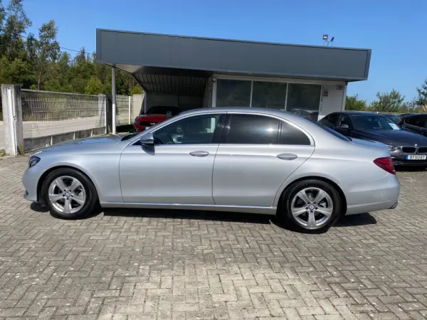 Mercedes-Benz E 220 d Avantgarde+ 8