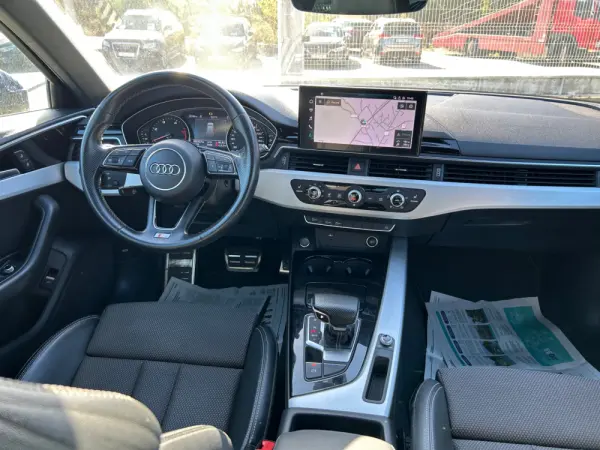 Audi A4 Avant 30 TDI S tronic S line 11