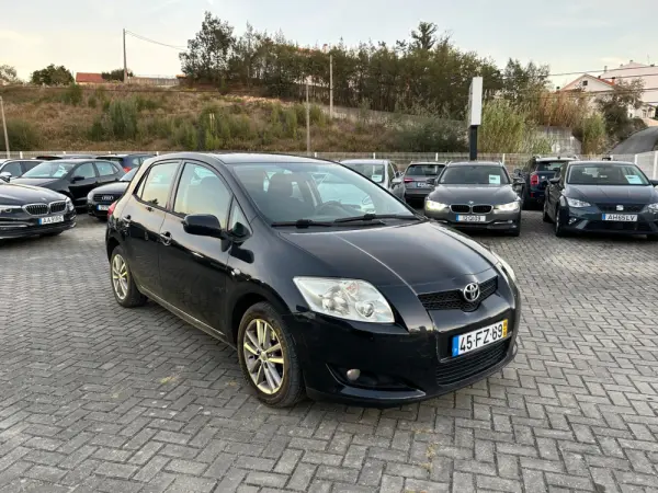 Toyota Auris 1.4 VVT-i Sol 3