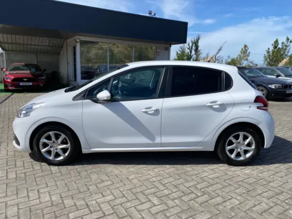 Peugeot 208 1.6 BlueHDi Active 8