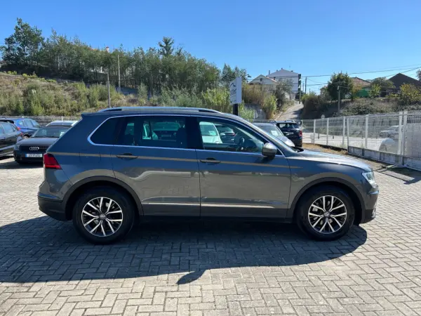 Volkswagen Tiguan 1.6 TDI Confortline 4
