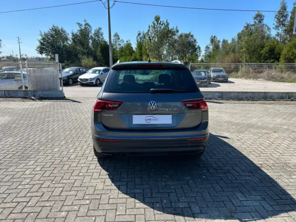 Volkswagen Tiguan 1.6 TDI Confortline 6