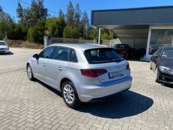 Audi A3 Sportback 1.6 TDI B.Line Attraction 7