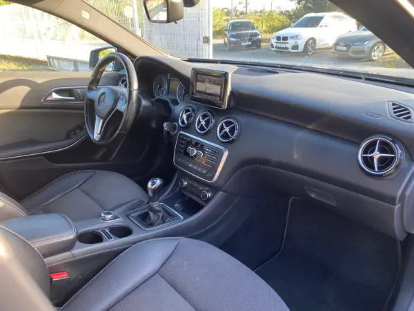 Mercedes-Benz A 180 d Fleet Pack Urban 11