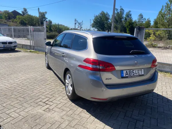 Peugeot 308 SW 1.6 BlueHDi Allure 7