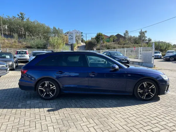 Audi A4 Avant 30 TDI S tronic S line 4