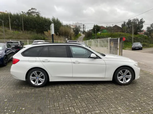BMW 320 d Touring Auto 4
