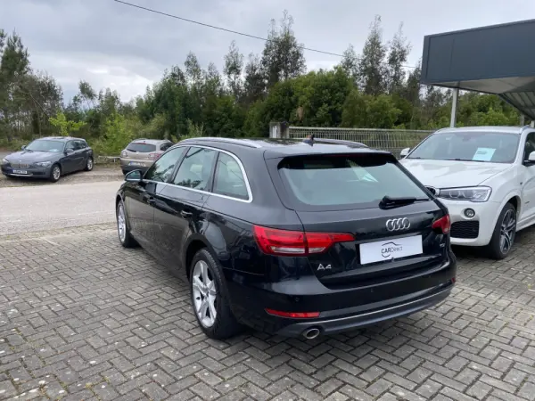 Audi A4 Avant 2.0 TDI Sport S tronic 10