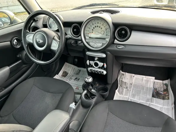 MINI 3 Portas Cooper D 11