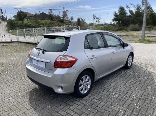Toyota Auris 1.4 D-4D Comfort+J16 5