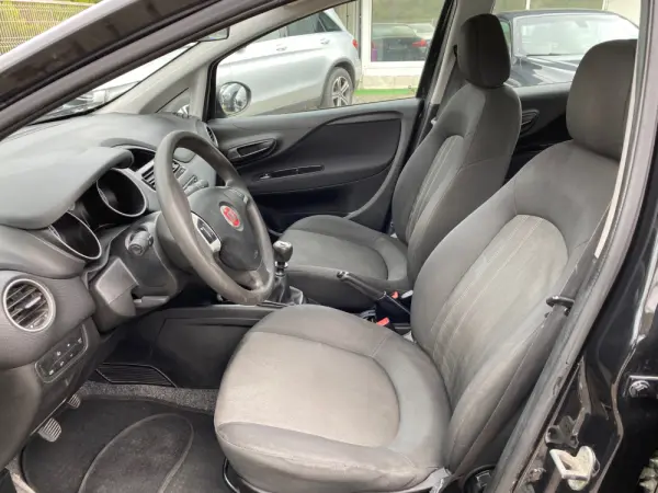 Fiat Punto 1.2 Lounge S&S 9