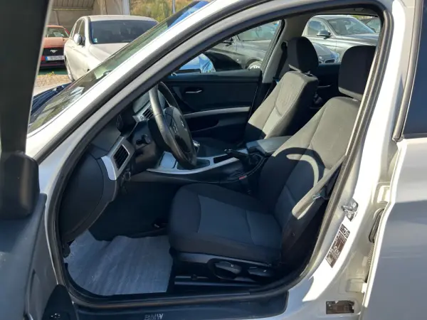 BMW 318 d 9