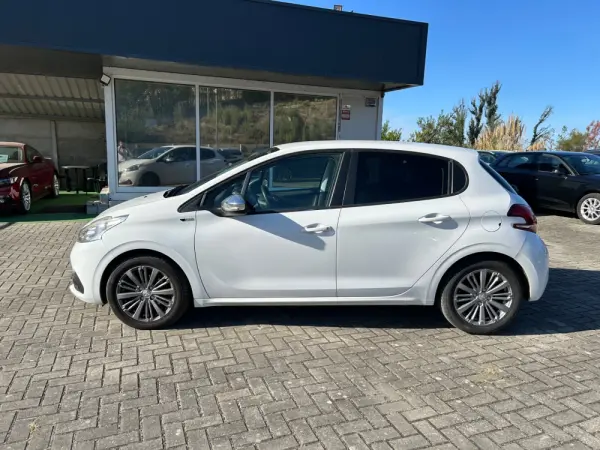 Peugeot 208 1.6 BlueHDi Style 8