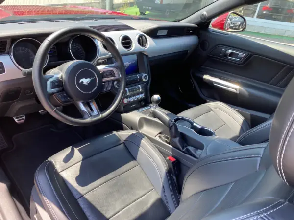 Ford Mustang 2.3i EcoBoost 10
