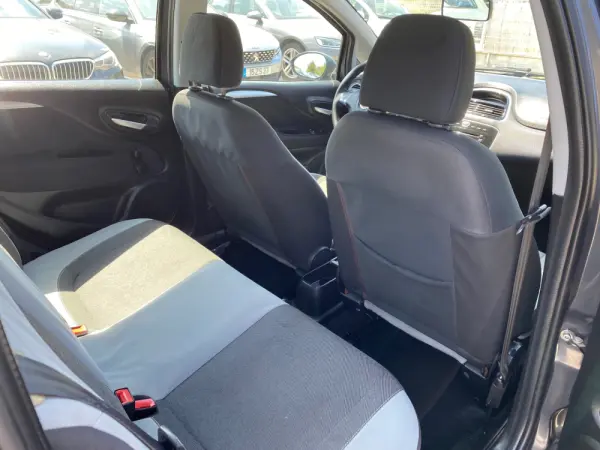 Fiat Punto 1.2 Lounge S&S 9
