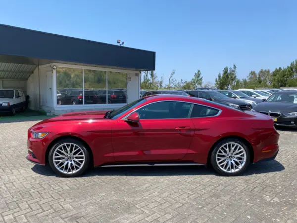Ford Mustang 2.3i EcoBoost 8