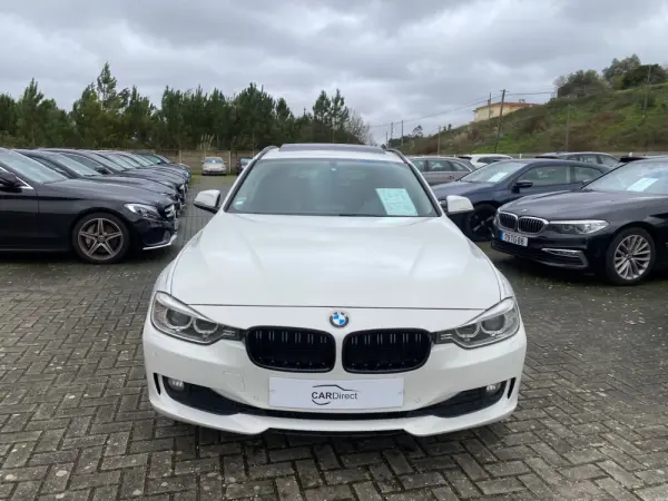 BMW 320 d Touring Auto 2