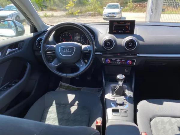Audi A3 Sportback 1.6 TDI B.Line Attraction 11