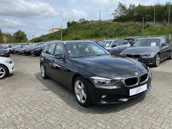 BMW 318 d Auto Exclusive 3