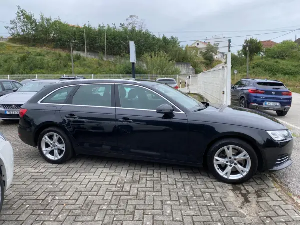 Audi A4 Avant 2.0 TDI Sport S tronic 4