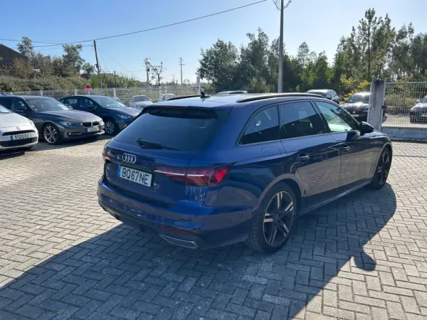 Audi A4 Avant 30 TDI S tronic S line 5