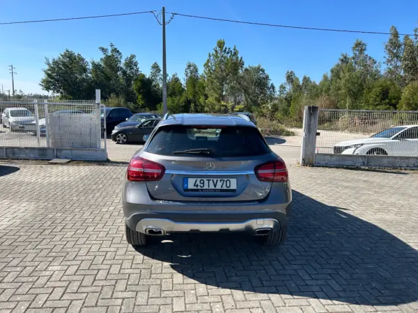 Mercedes-Benz GLA 200 CDi Aut. 6