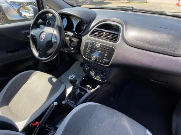 Fiat Punto 1.2 Lounge S&S 8