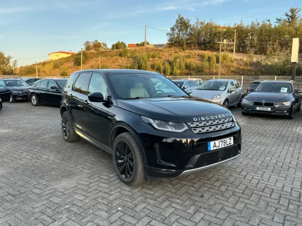 Land Rover Discovery Sport 1.5 I3 P300e AWD 3