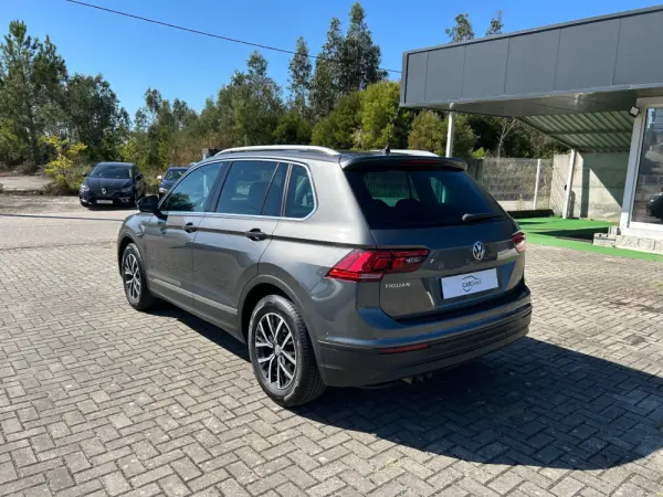 Volkswagen Tiguan 1.6 TDI Confortline 7
