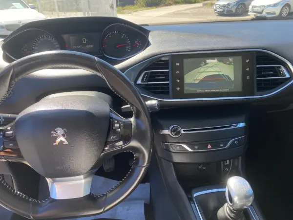 Peugeot 308 SW 1.6 BlueHDi Allure 11