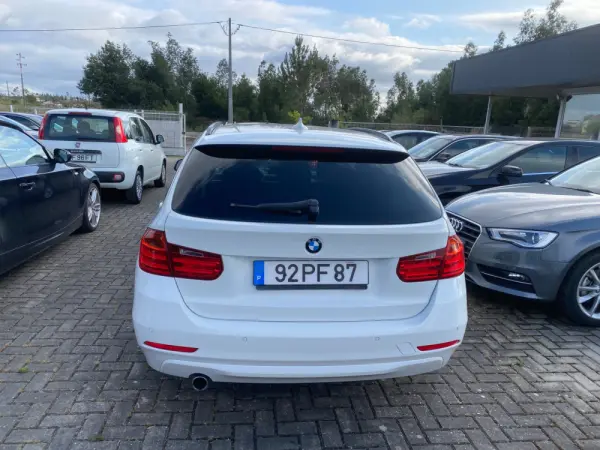 BMW 318 d Auto Exclusive 4