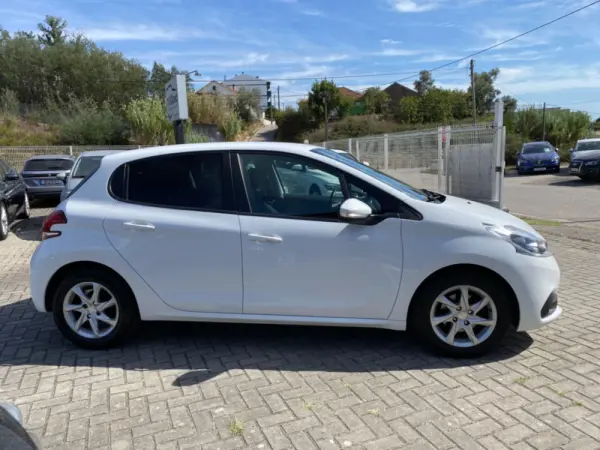 Peugeot 208 1.6 BlueHDi Active 4