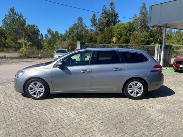 Peugeot 308 SW 1.6 BlueHDi Allure 8