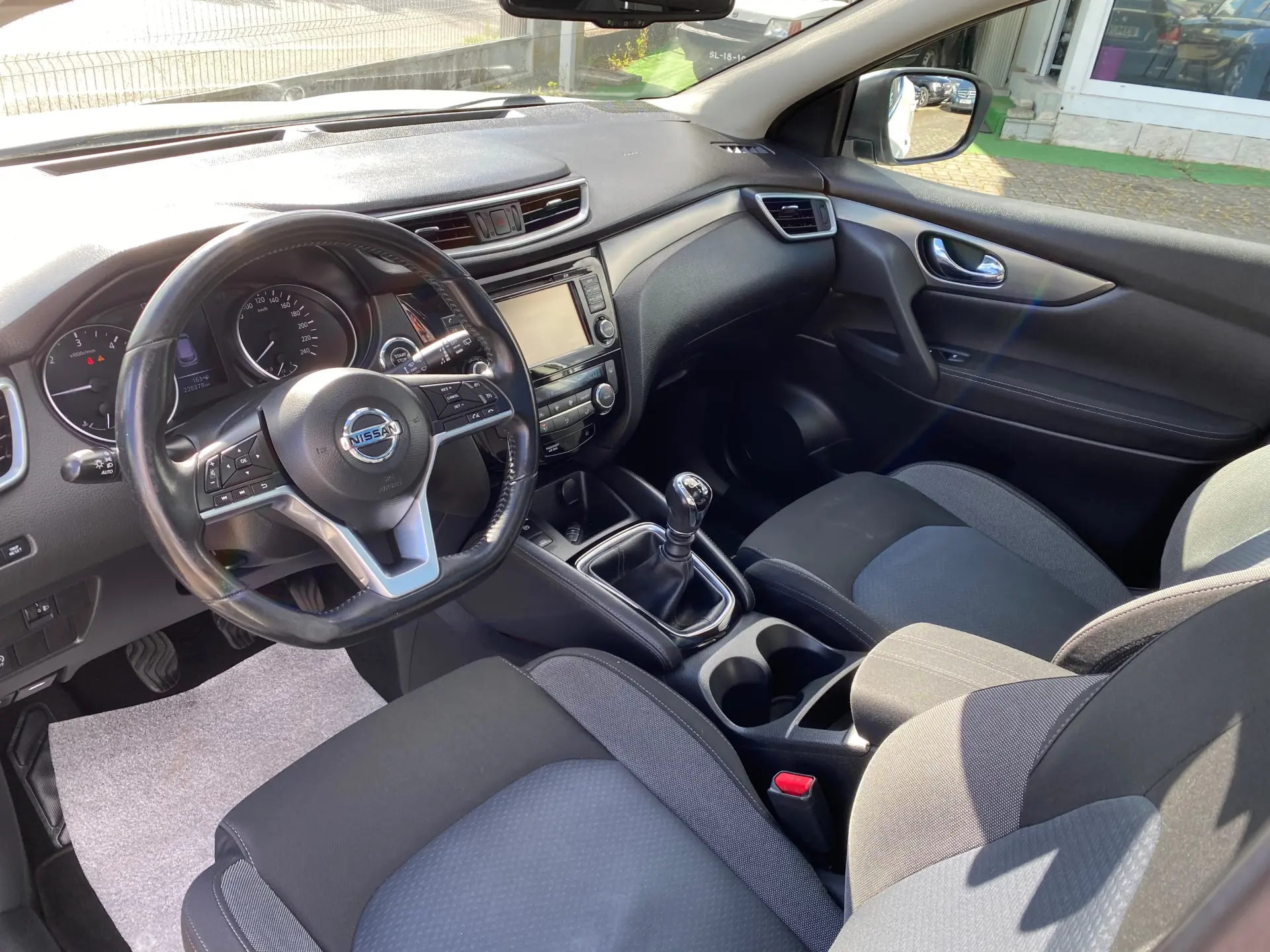 Nissan Qashqai 1.5 dCi N-Connecta 18 10