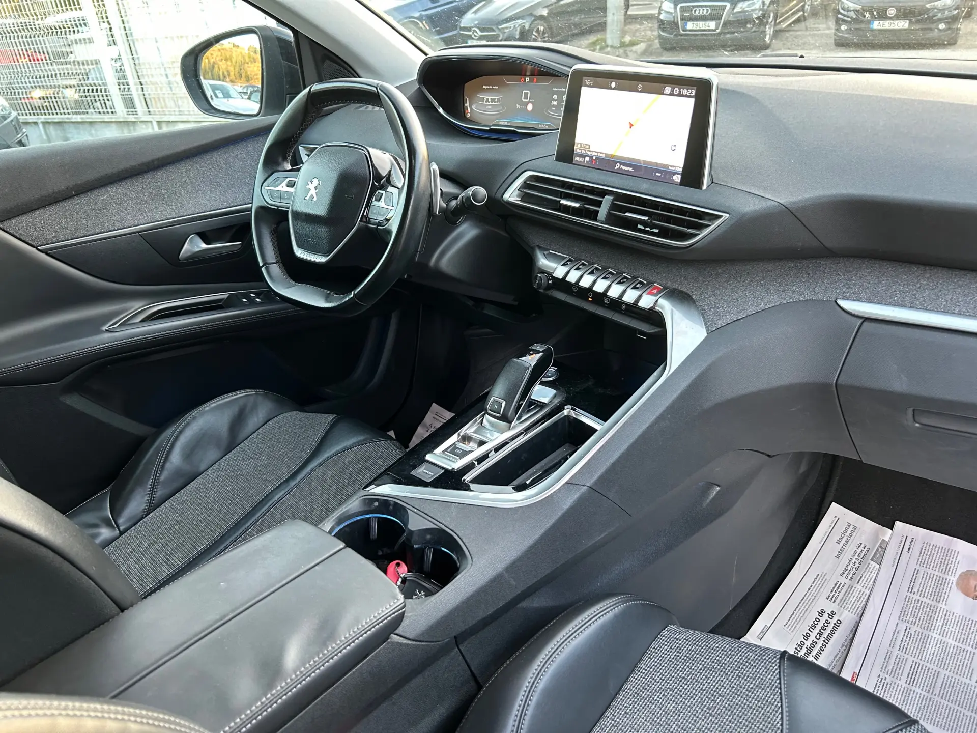 Peugeot 3008 1.5 BlueHDi Allure EAT8 12