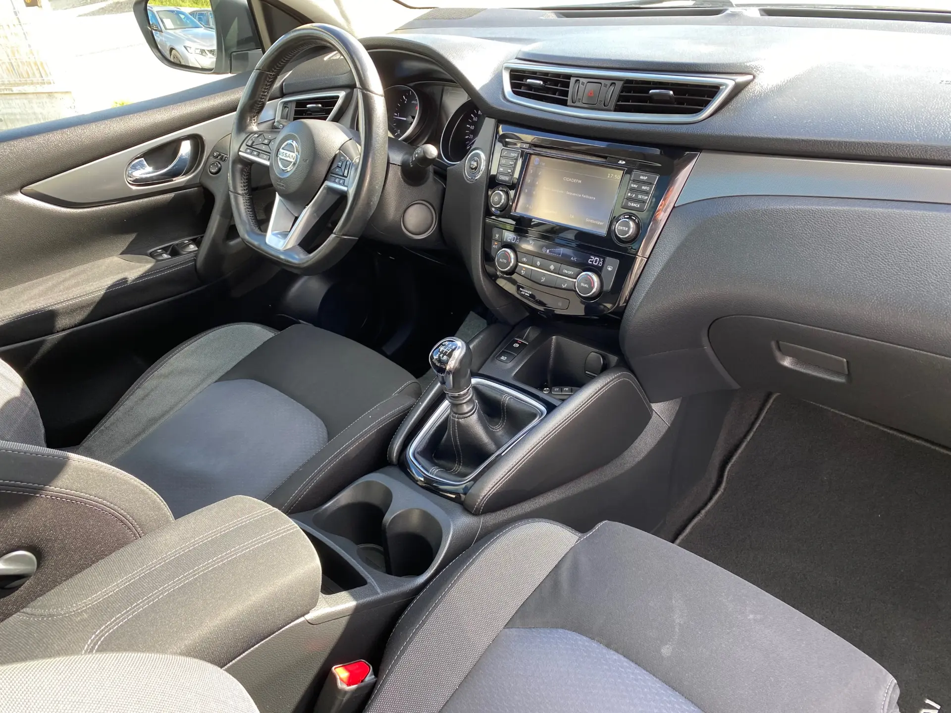 Nissan Qashqai 1.5 dCi N-Connecta 18 13