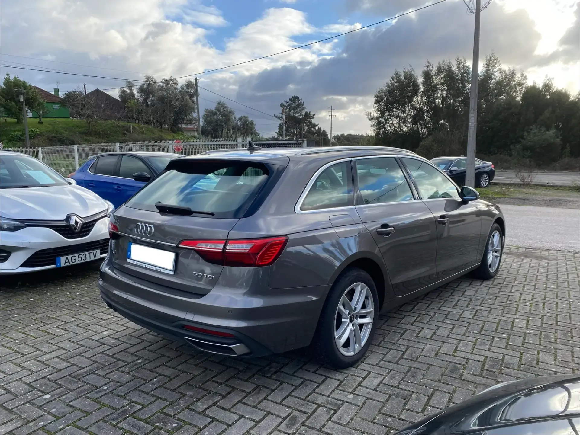 Audi A4 Avant 30 TDI S tronic 5