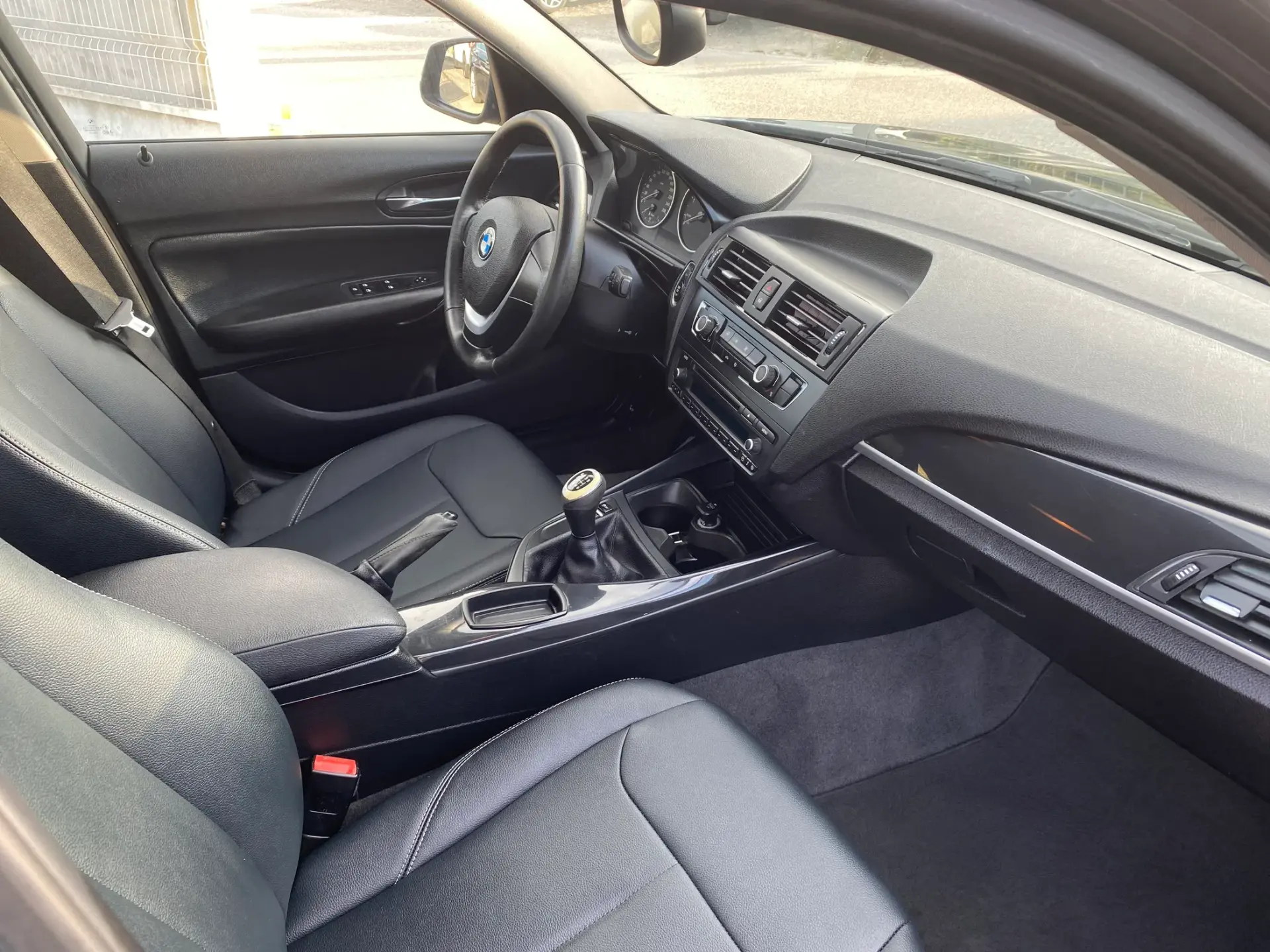 BMW 118 d Line Urban 11