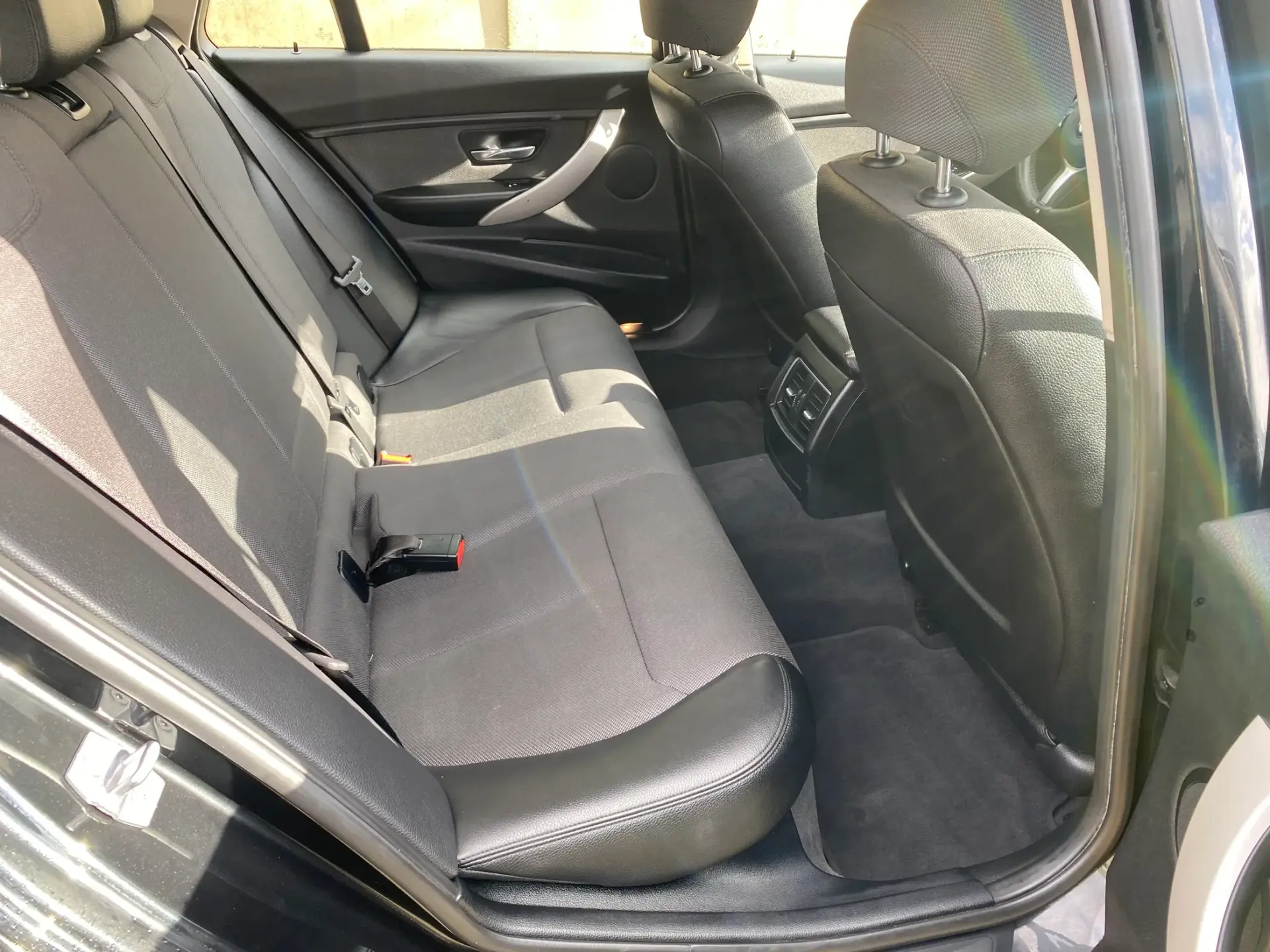 BMW 320 d Touring Advantage Auto 12