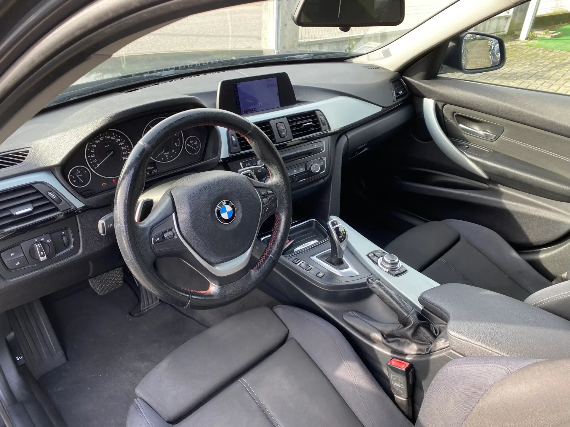 BMW 320 d Touring Auto Line Sport 10