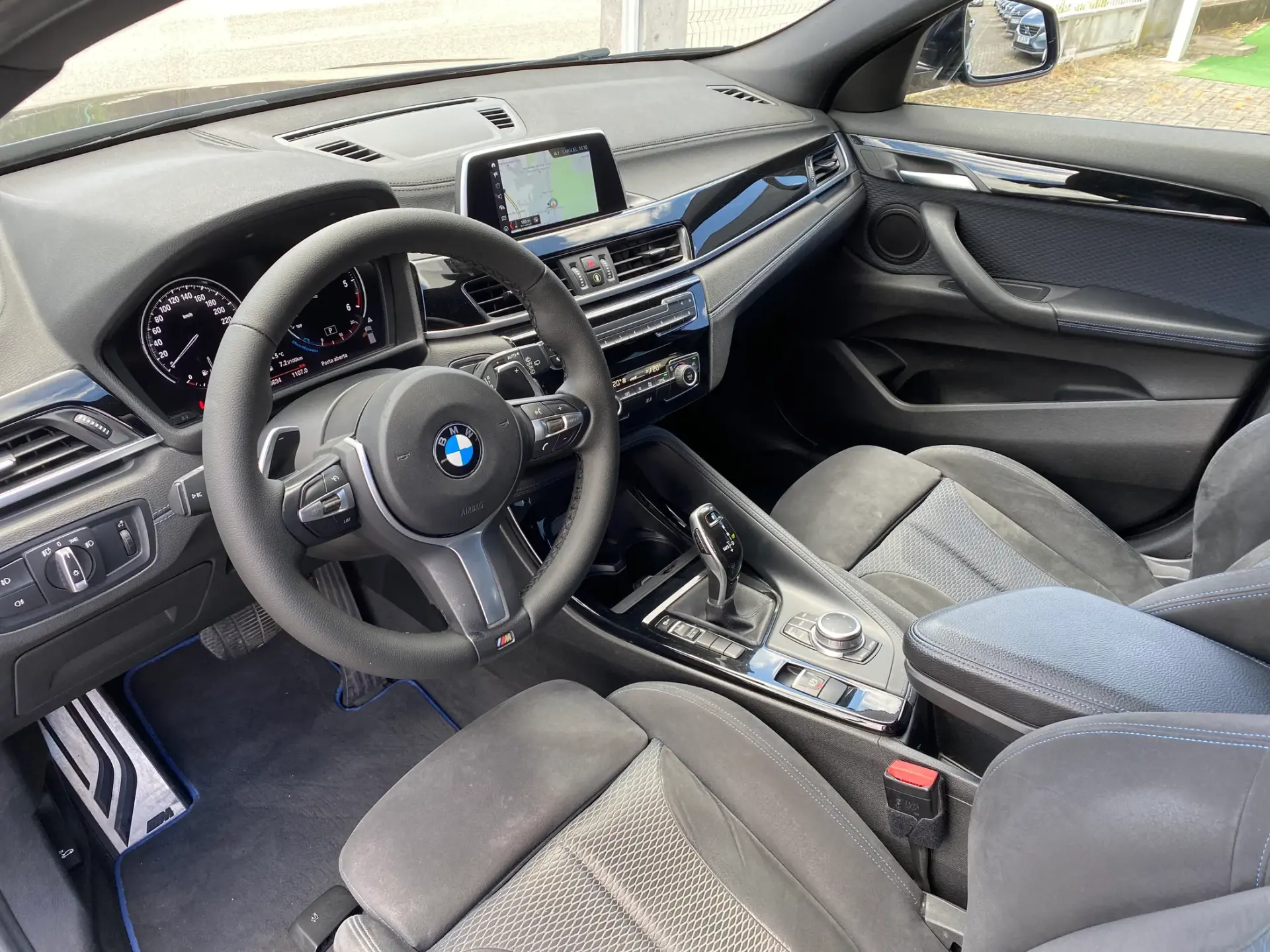 BMW X2 18 d sDrive Auto Pack M 11