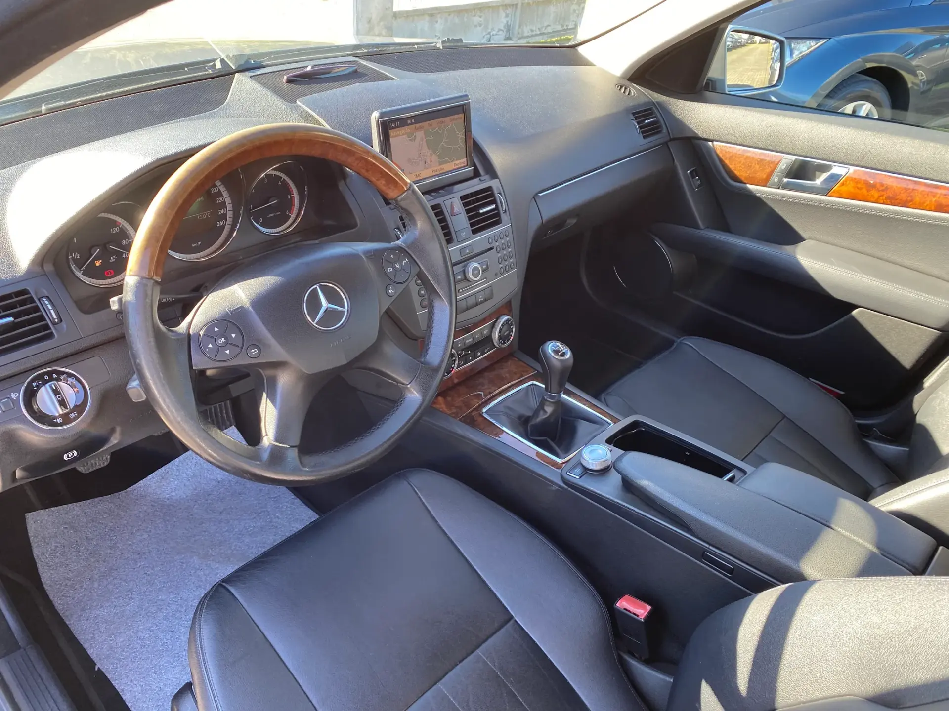 Mercedes-Benz C 220 CDi Avantgarde BlueEfficiency 11