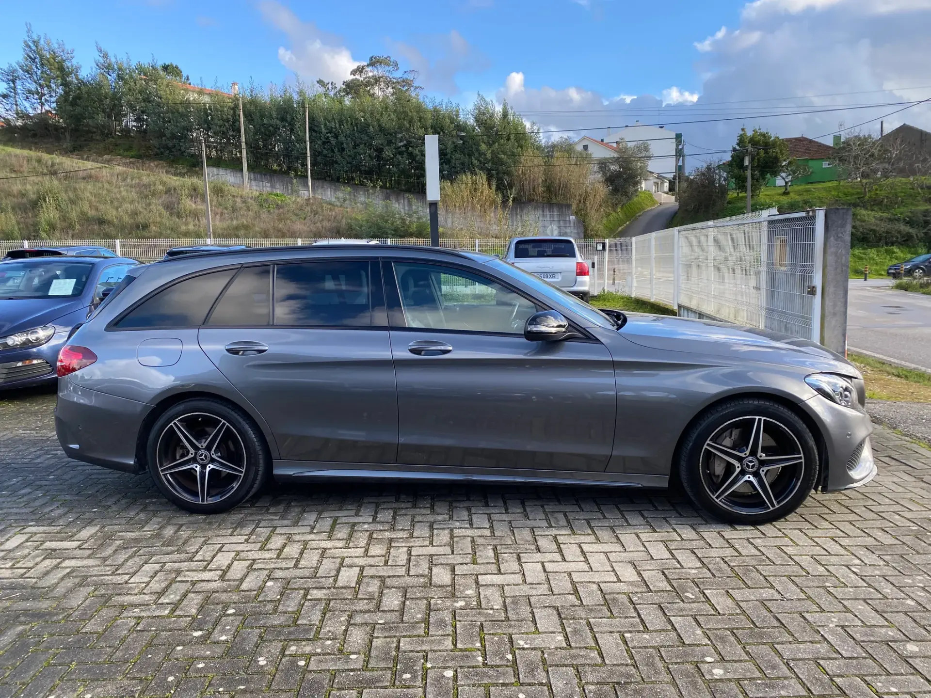 Mercedes-Benz C 300 BlueTEC Hybrid AMG Line 4