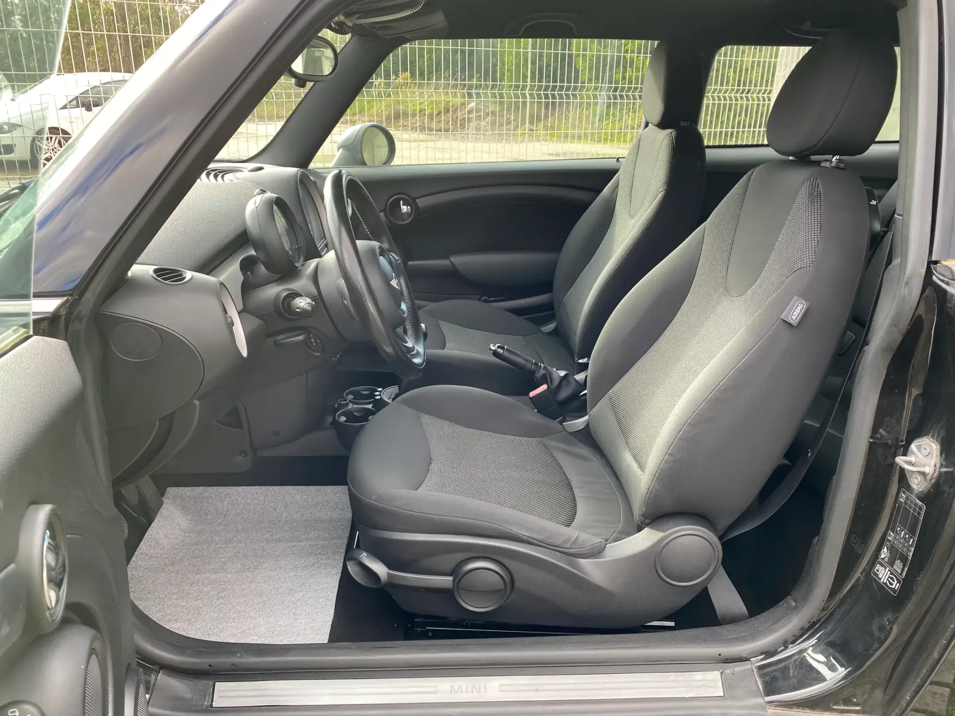 MINI 3 Portas Cooper D 9