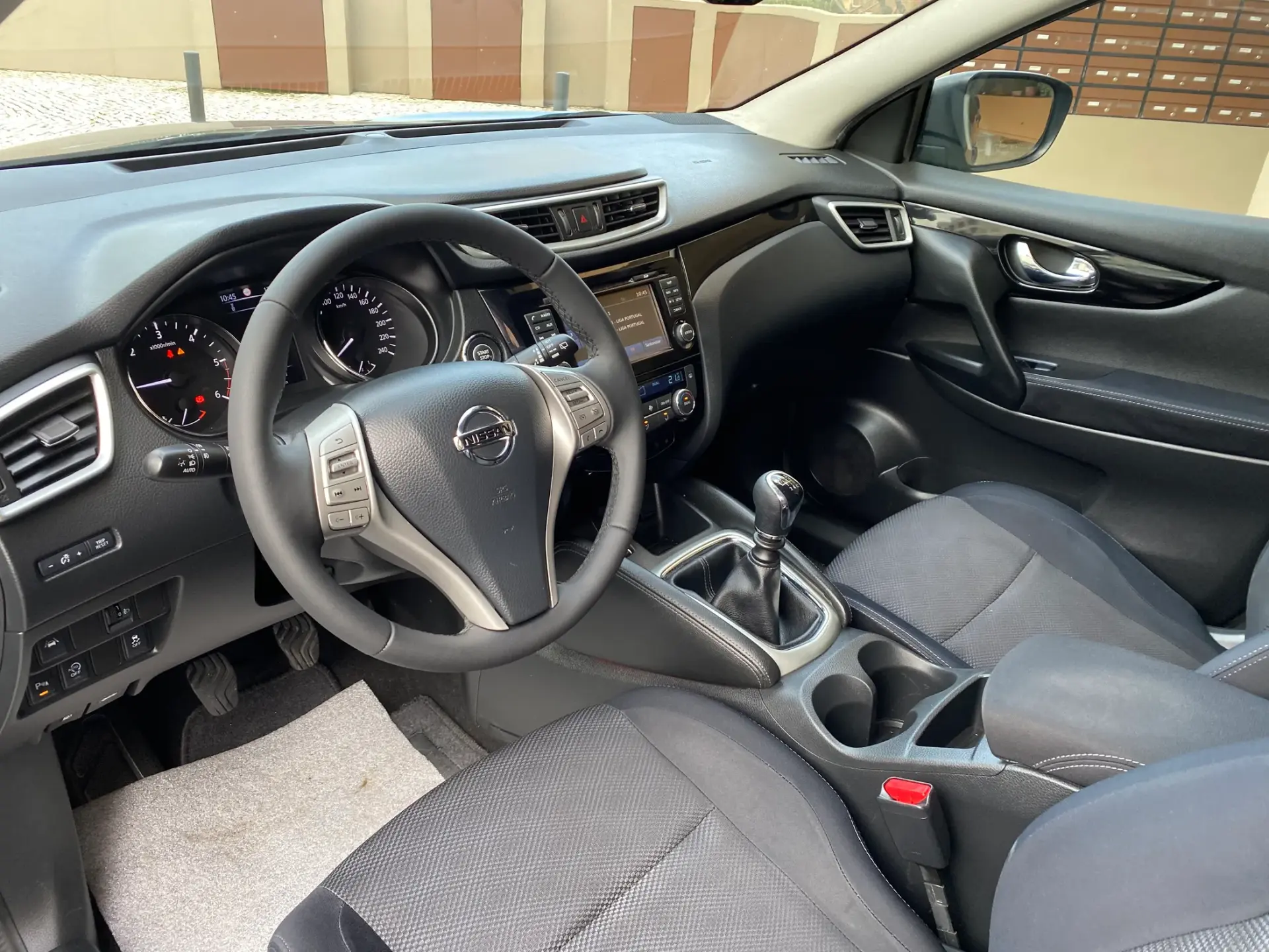 Nissan Qashqai 1.5 dCi N-Vision 9