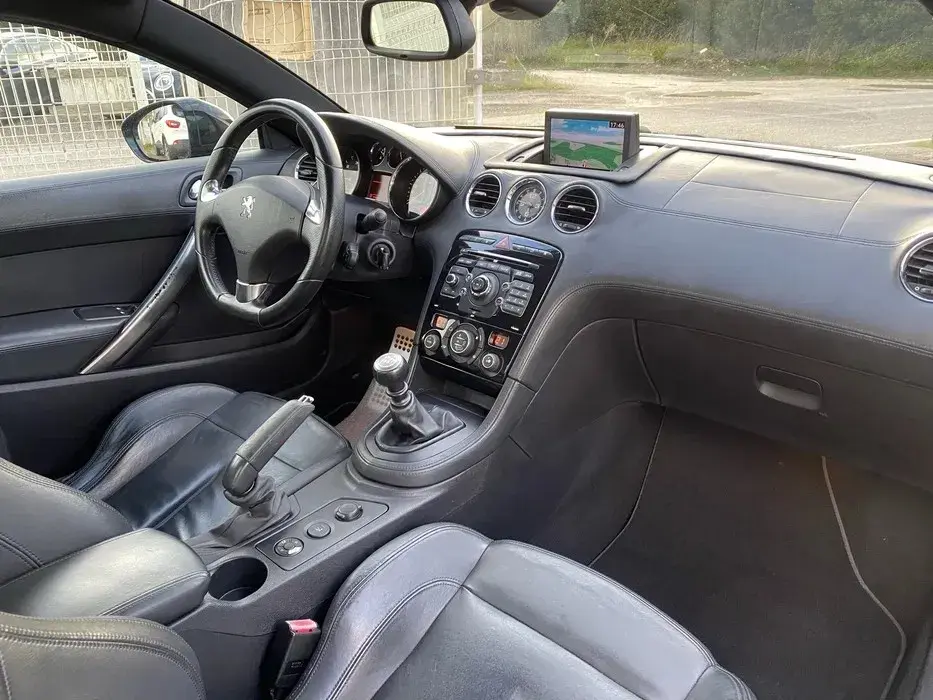 Peugeot RCZ 2.0 HDi 9