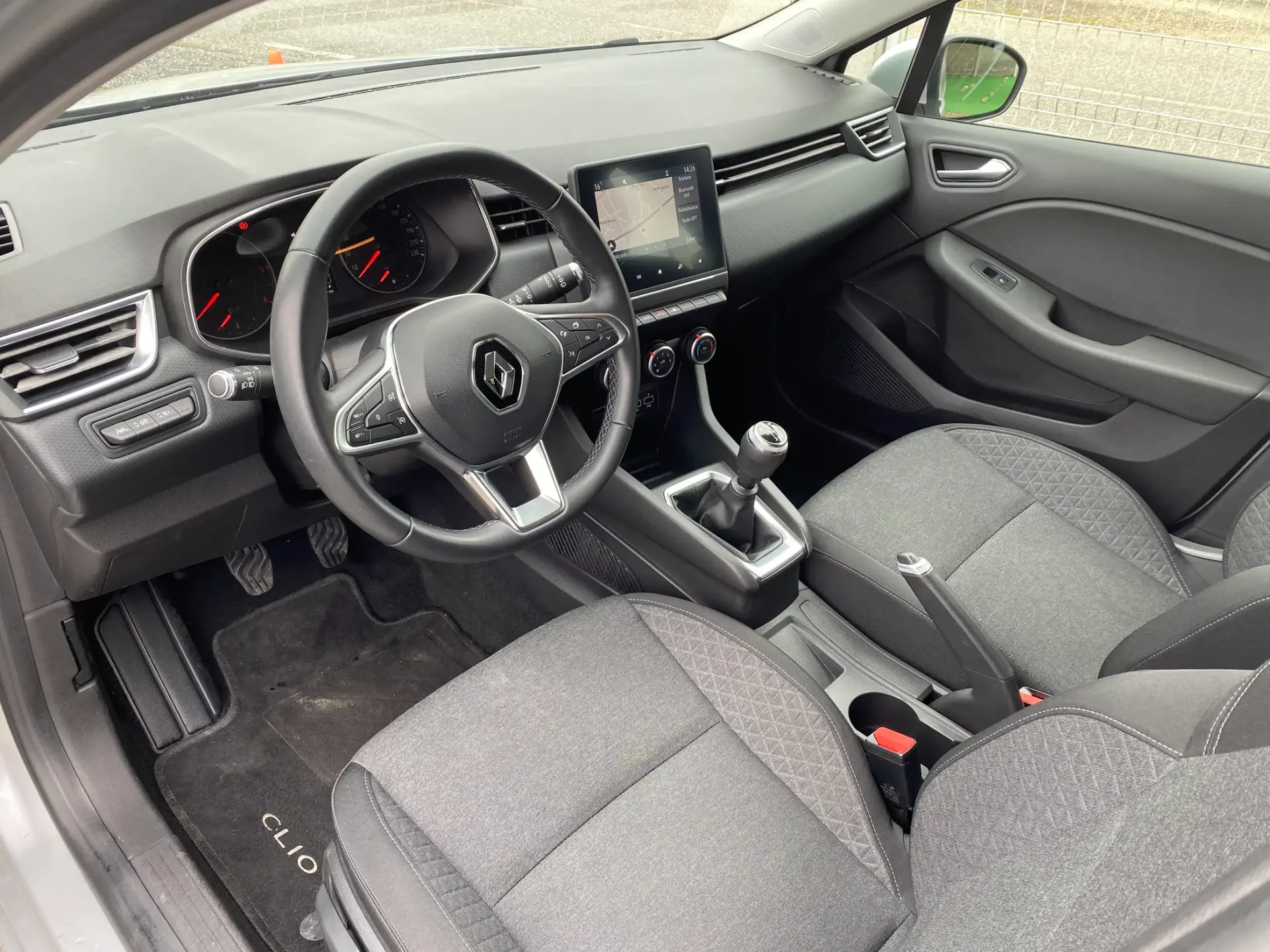 Renault Clio 1.5 Blue dCi Intens 10